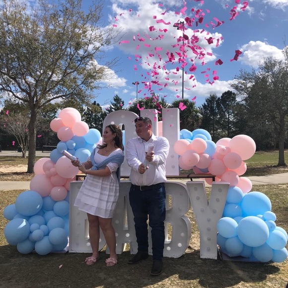 Meet your Posher, Flora - Picture 4 of 7